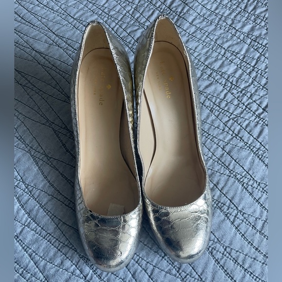 Kate Spade gold Chrome Snake Print Heels Size 9.5 - Picture 3 of 7